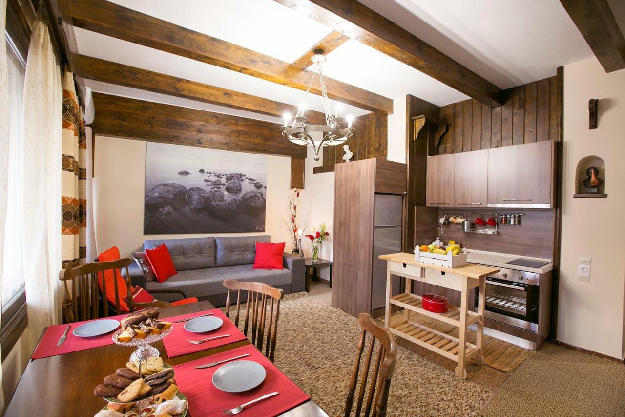 Spacious Next To Metro - Marousi