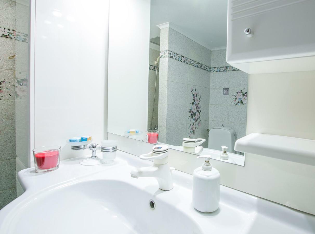 Spacious Next To Metro - Marousi דירה *