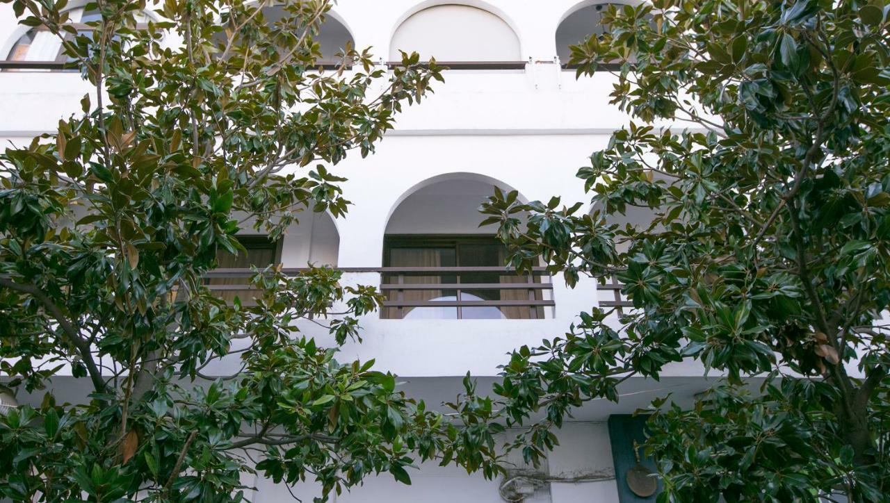 Spacious Next To Metro - Marousi
